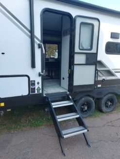 2022 KODIAK ULTRA-LITE 250BHSL - Image 2