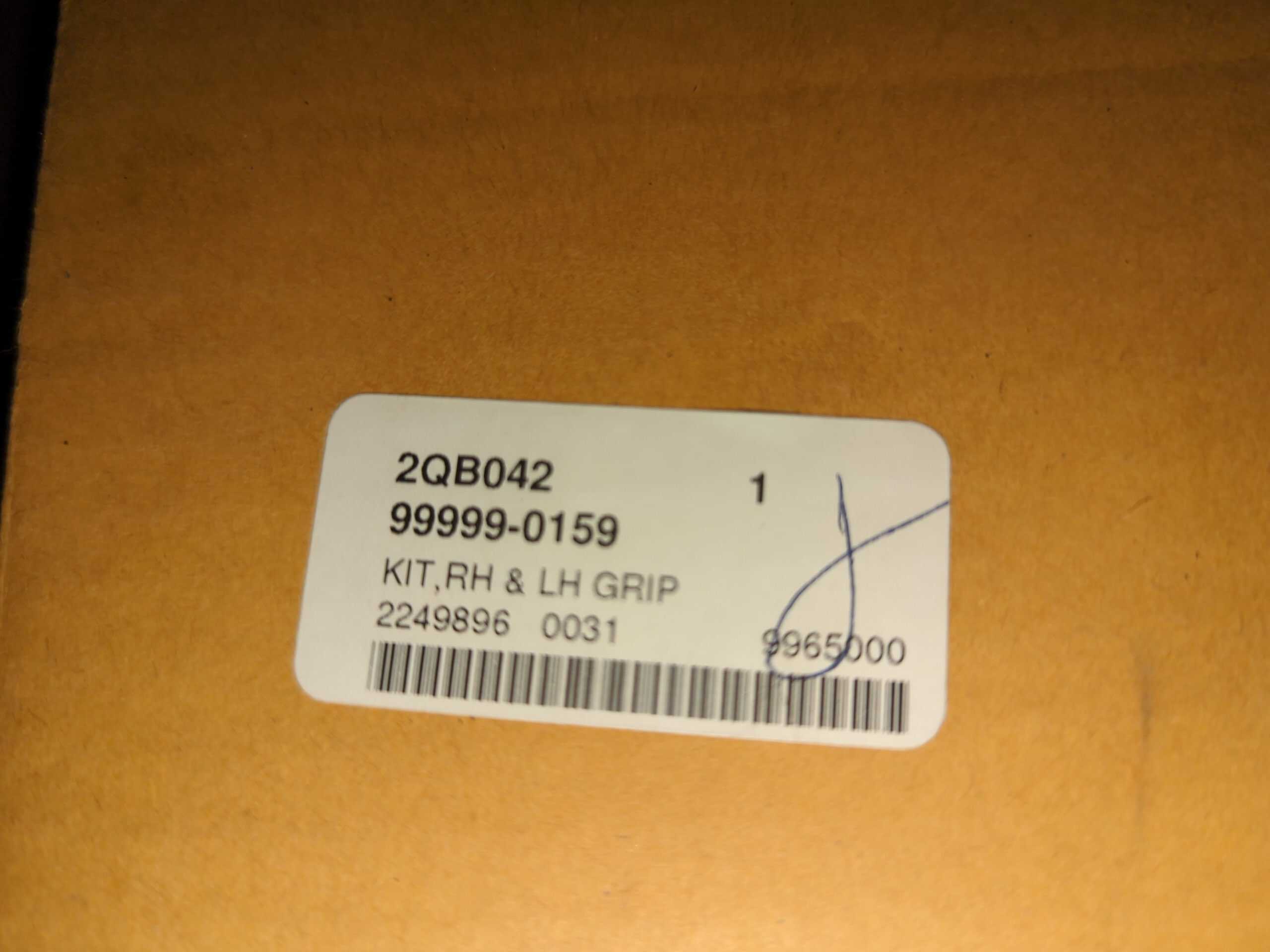 Kawasaki Grip Kit RH&LH - Image 3