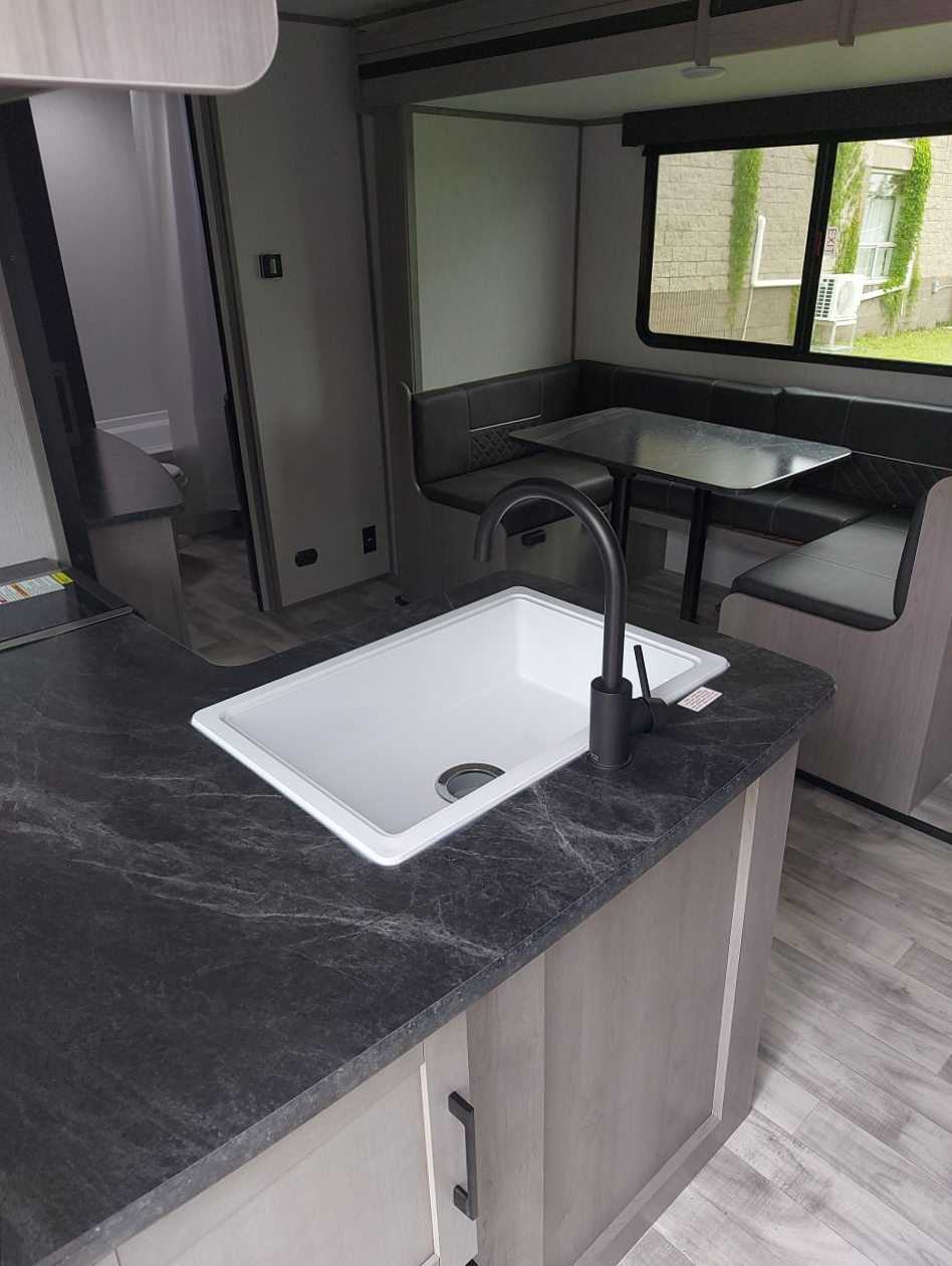 2022 KODIAK SE 24SBH - Image 15