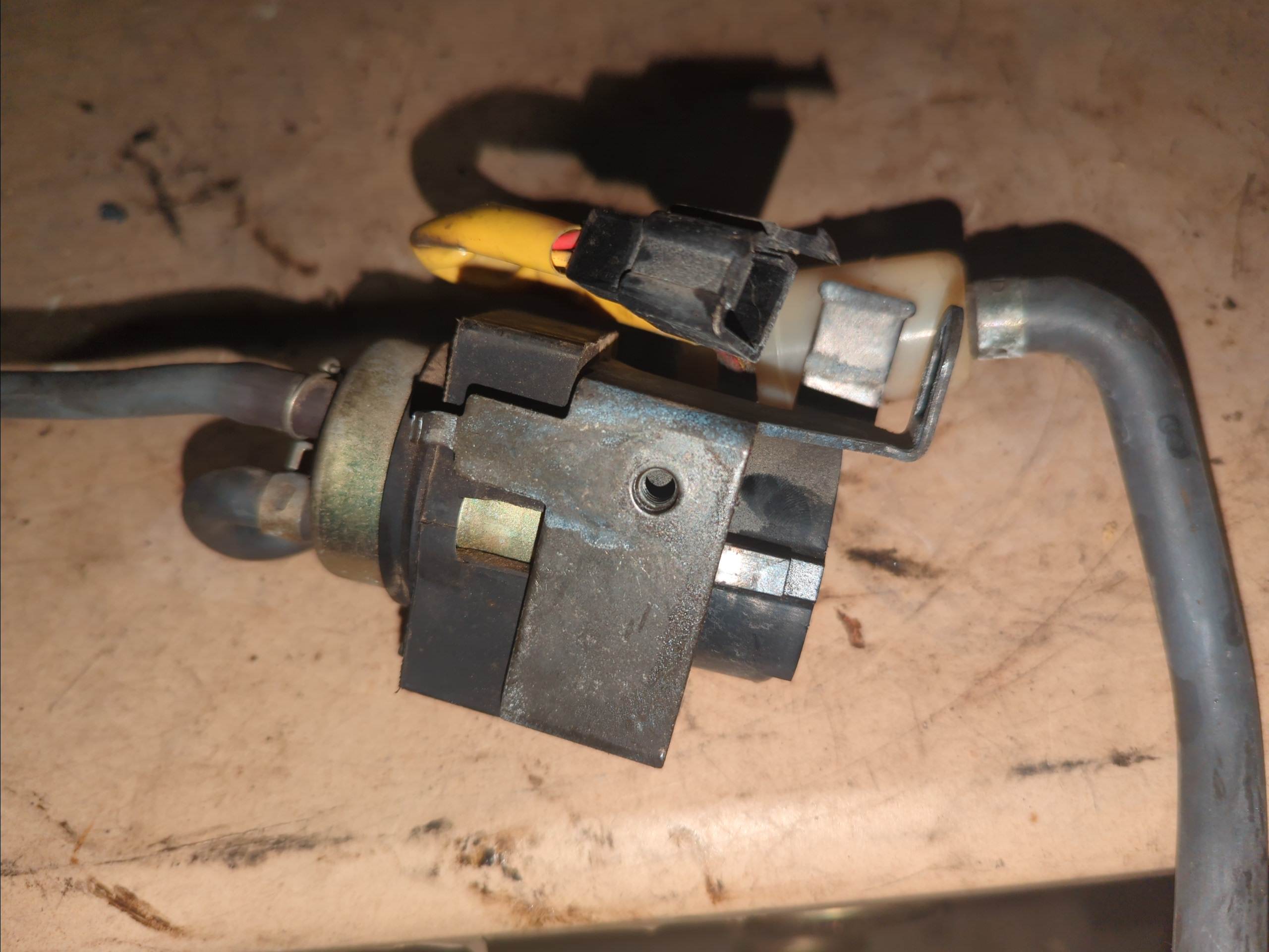 1986 - 2004 Kawasaki Voyager XII,VULCAN 88,VULCAN 1500 CLASSIC,NOMAD Fuel Pump - Image 2