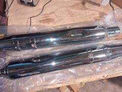 Harley-Davidson HARFLT1746 Touring Pipes Slip On Mufflers - Image 8