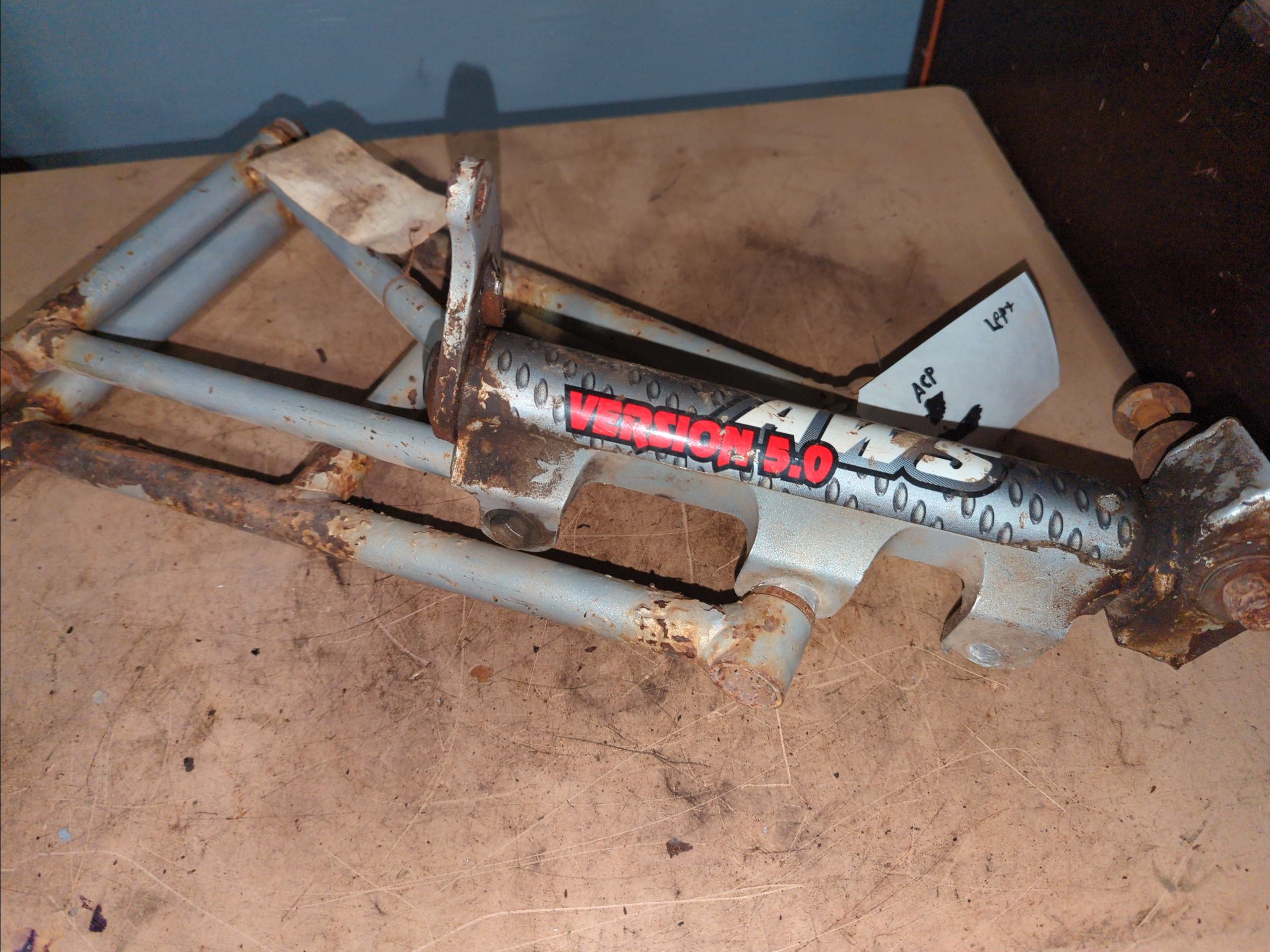 2003 Arctic Cat MOUNTAIN CAT Spindle, Steering - Left With A-Arms - Image 2