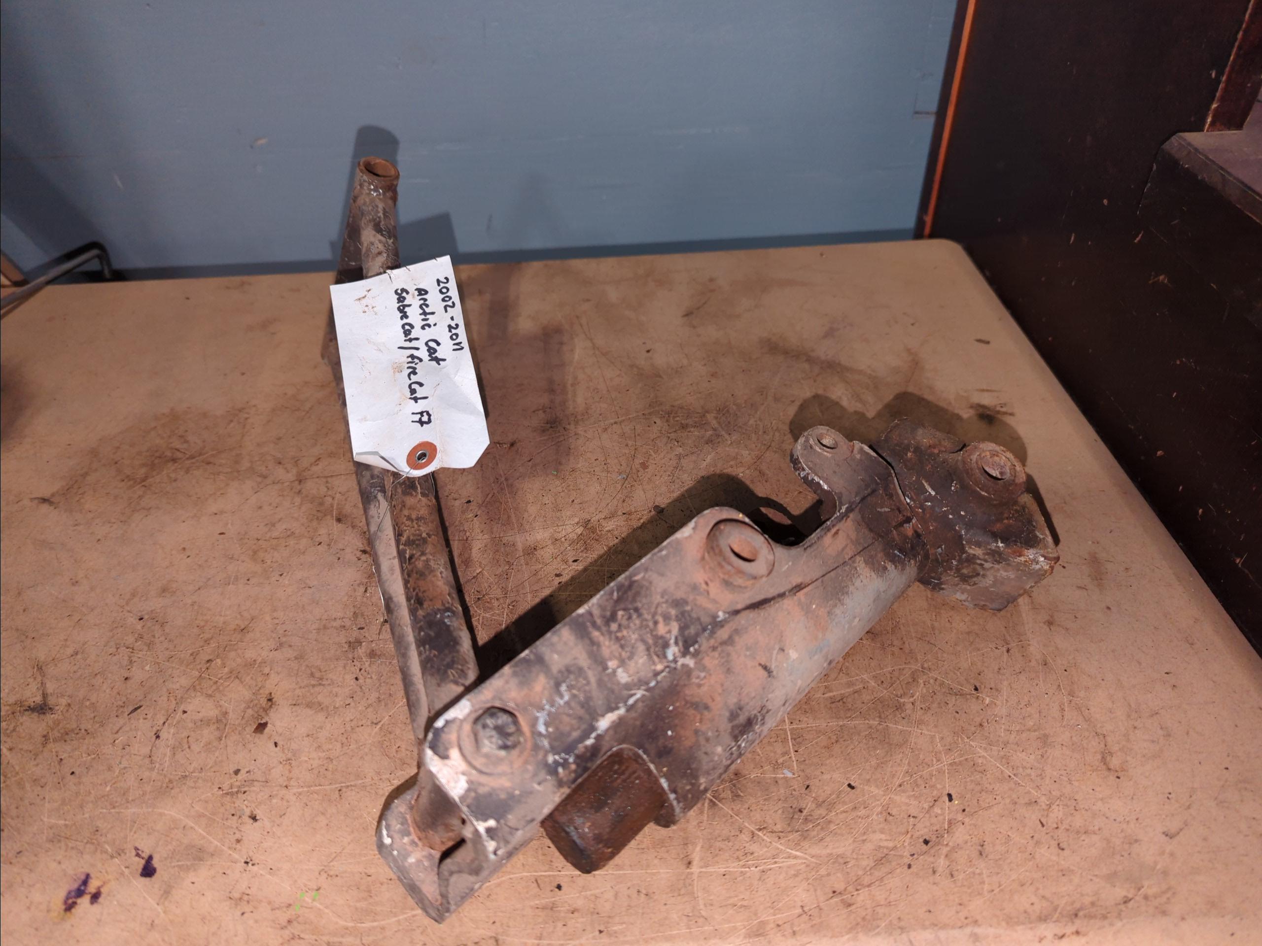 2002 - 2011 Arctic Cat Firecat,Sabercat Spindle With Upper A-Arm - Image 2