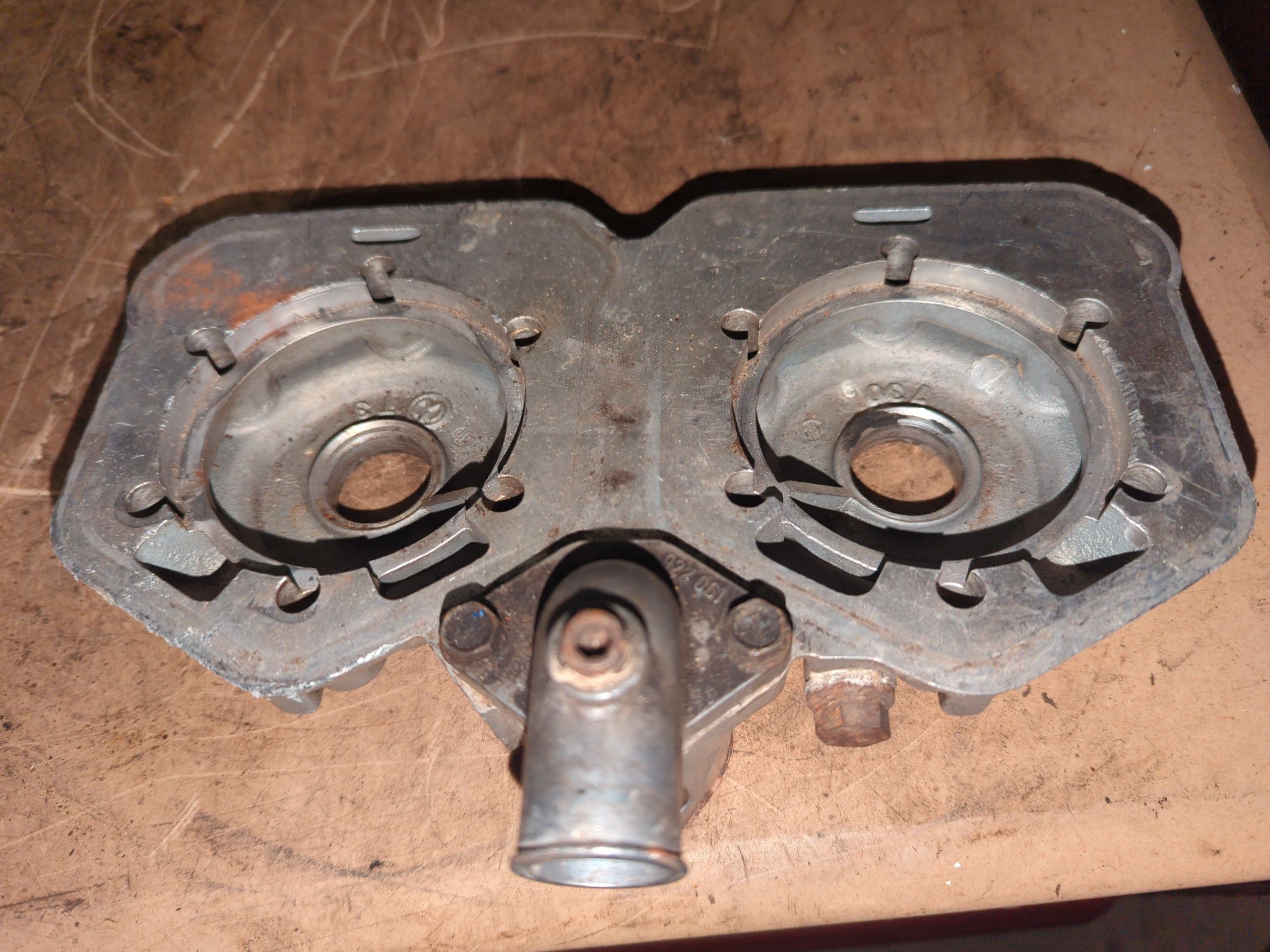 2003 - 2006 Ski Doo MX Z 440 Cylinder Head Cover - Image 2