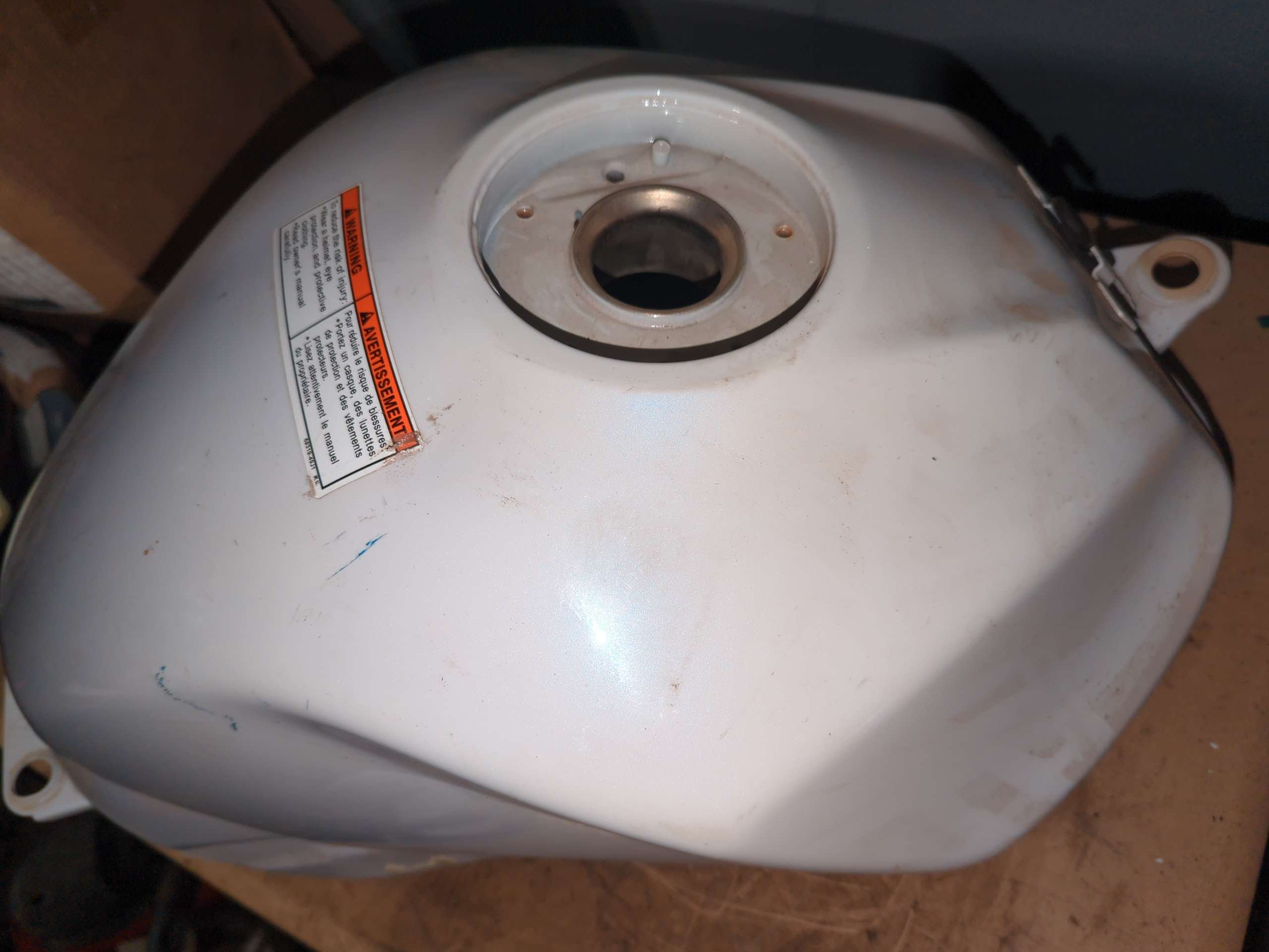 Suzuki Fuel Tank White - Image 6