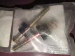 ICE SCRATCHERS IDLER WHEEL ADAPTER
