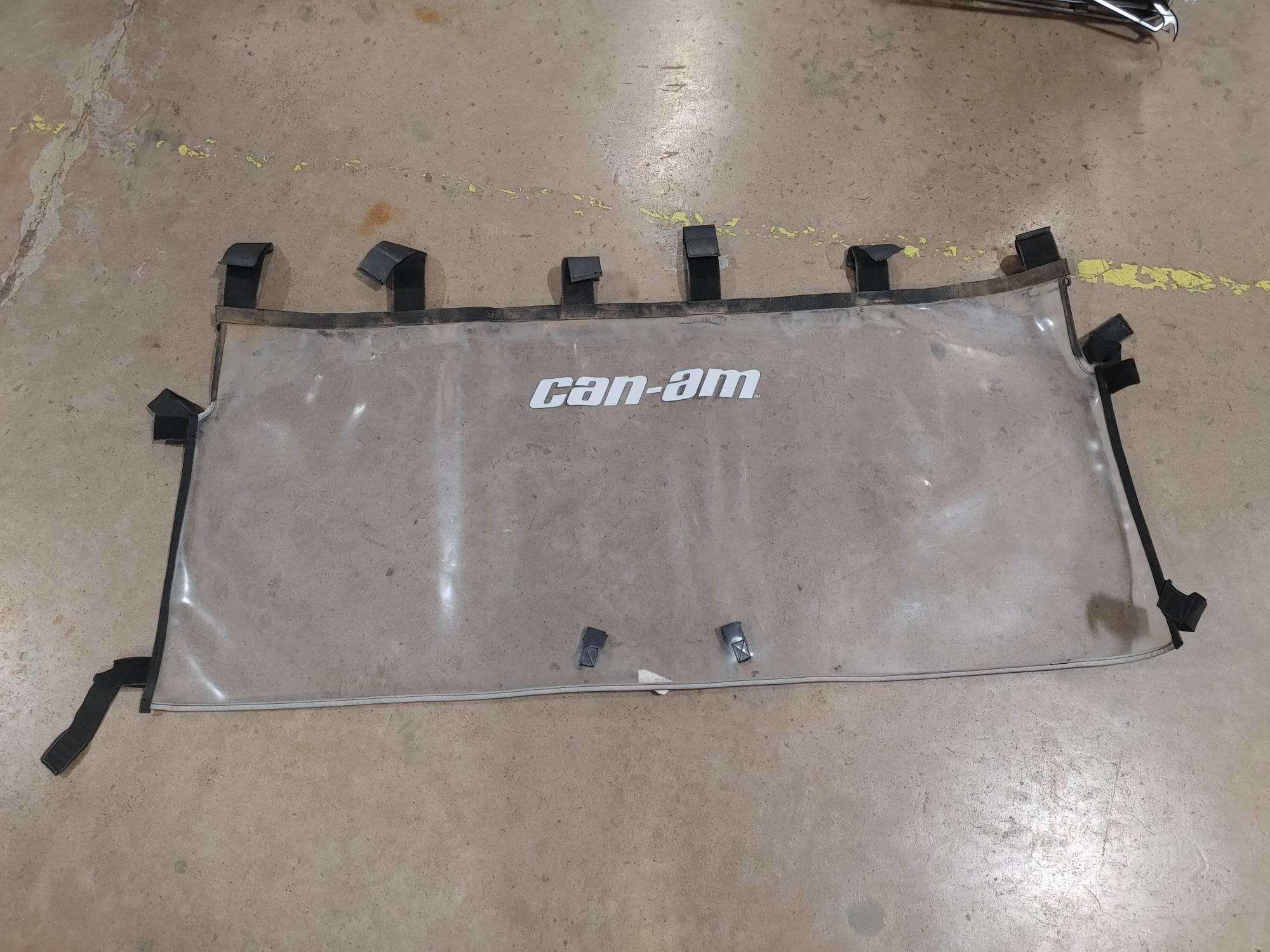Soft rear Window Can Am Defender