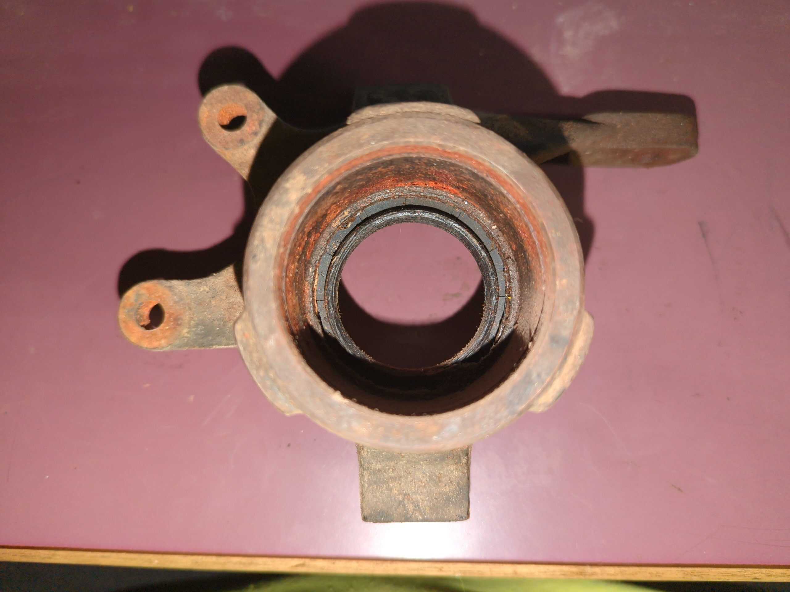 1998 – 2004 Arctic Cat 250.400.500,650 V-2 Knuckle – Assembly Left