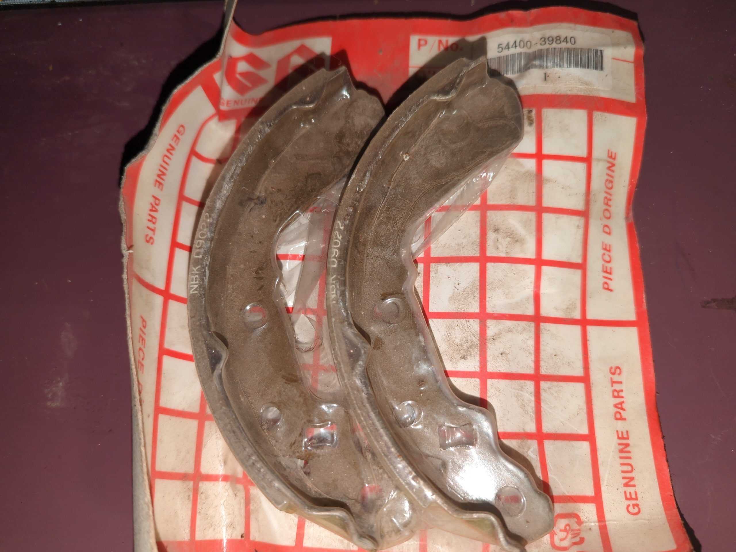 1991 - 2002 Suzuki Kingquad LT-F4WDX,LT-F300F BRAKE SHOE - Image 2