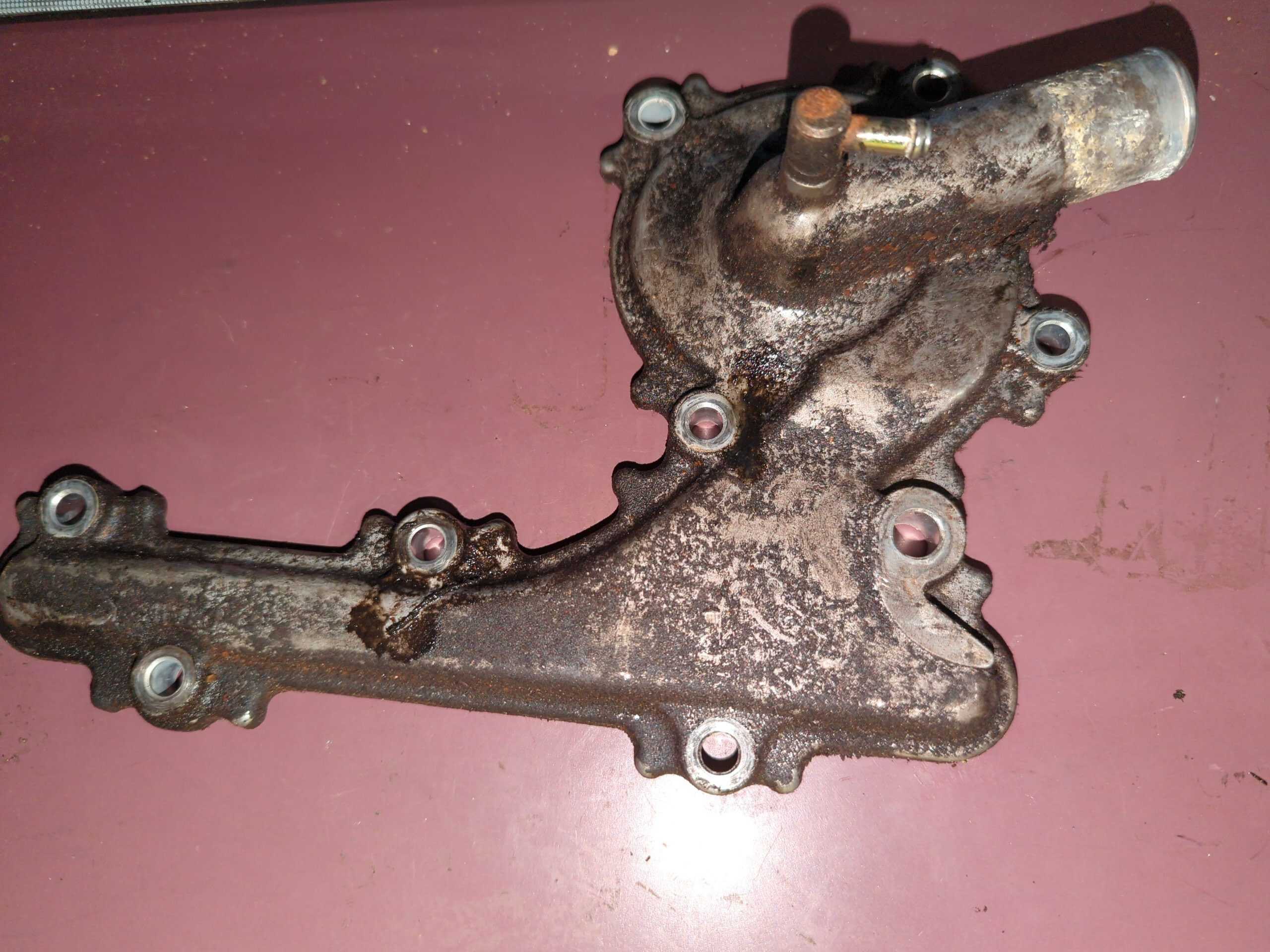 1998 - 2006 Yamaha MOUNTAIN MAX SRX600,700 VENTURE 700 VMAX 700 SX600R Water Pump Cover, Housing