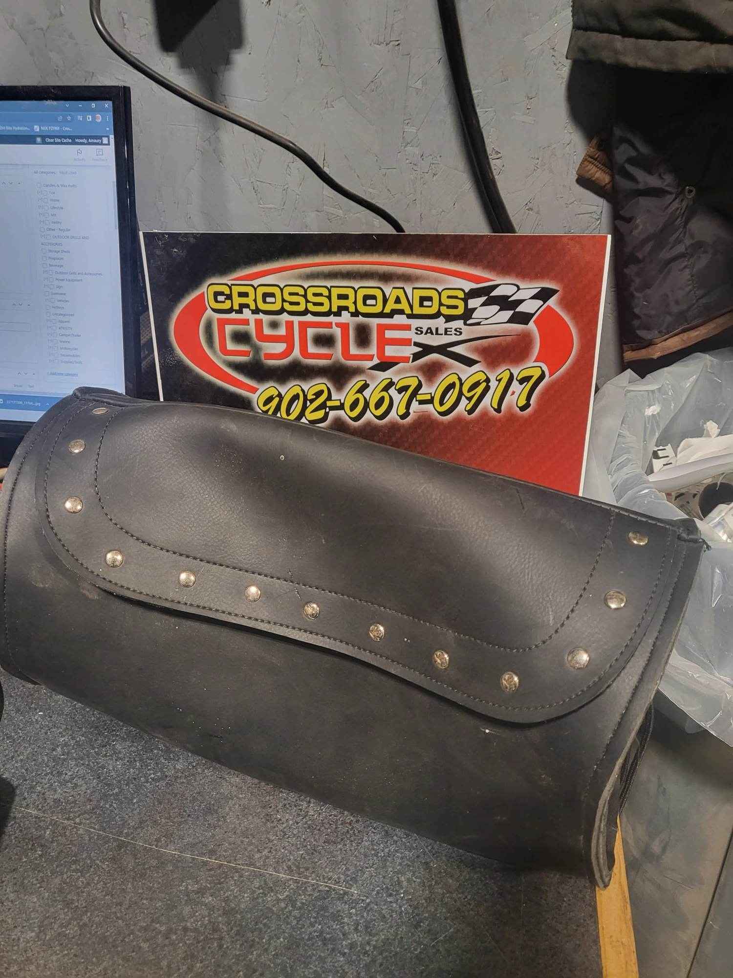 2008 YAMAHA VSTAR LEATHER BAG ROUND