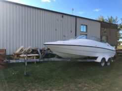 1999 Seaswirl 22' with new 4.3L V6 engine - Image 4