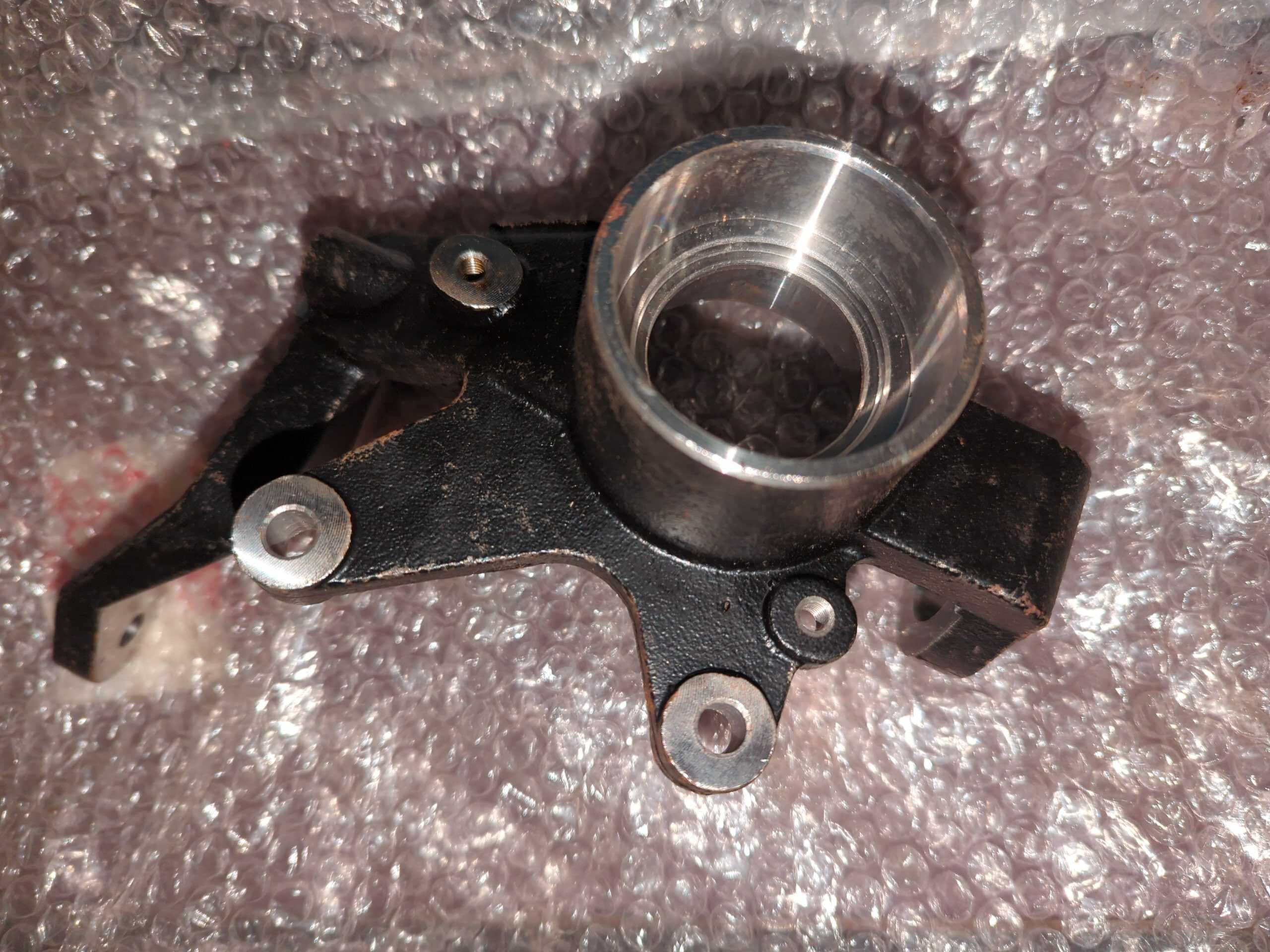 2008 - 2014 CFMoto UFORCE 500,600 STEERING KNUCKLE (RH)
