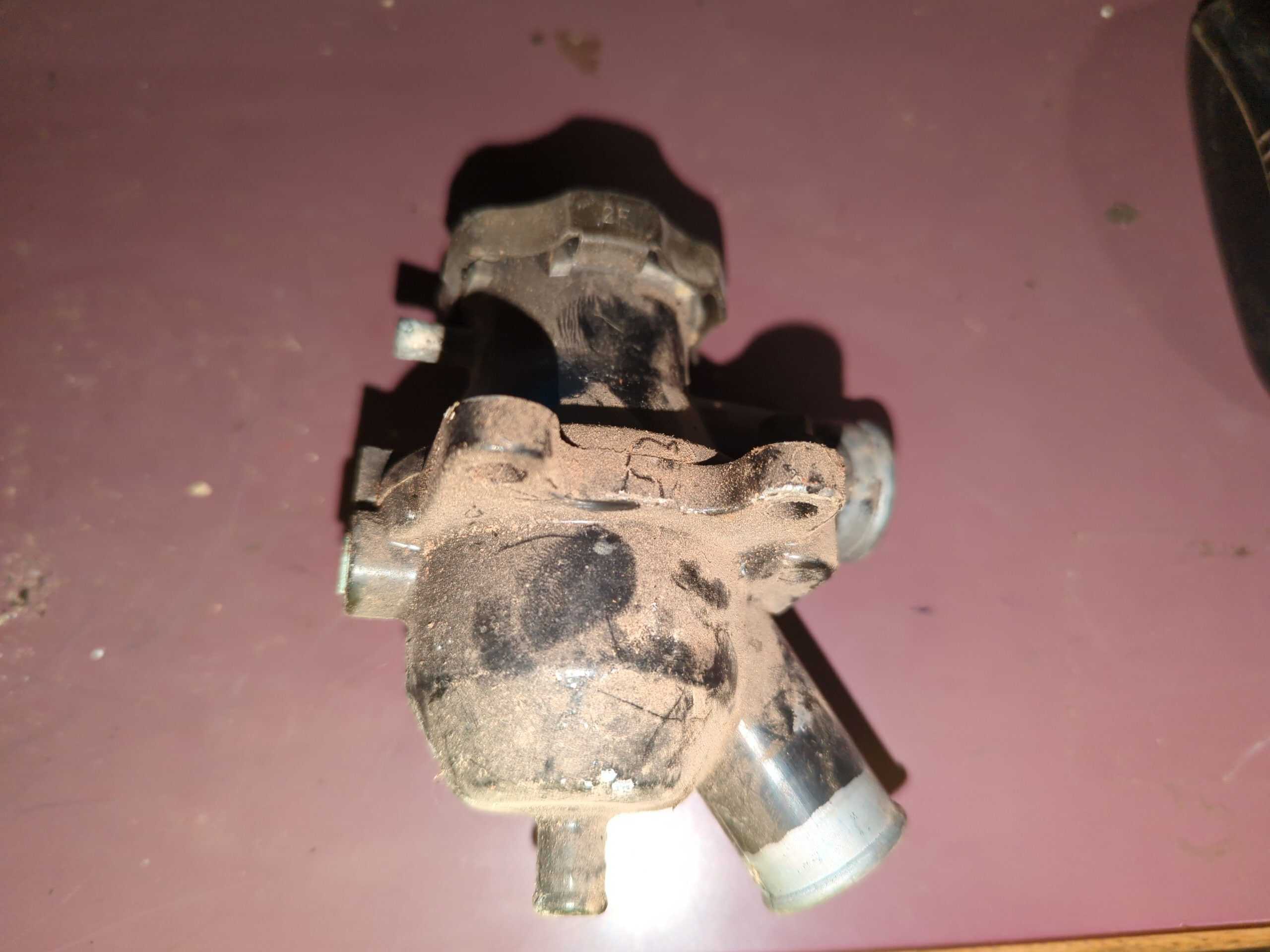 1989 - 2006 Kawasaki VULCAN 800 Thermostat Housing - Image 2
