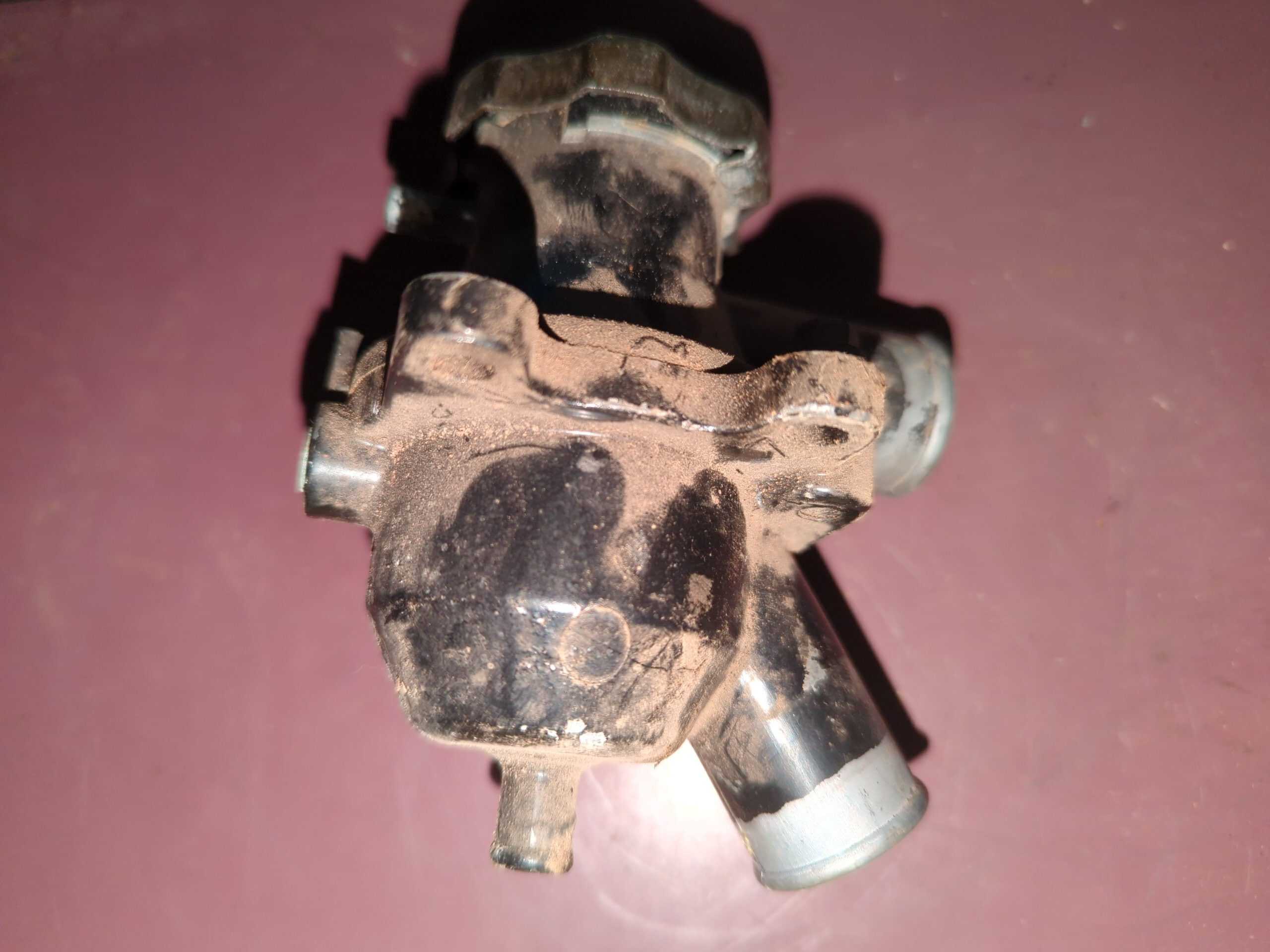 1989 - 2006 Kawasaki VULCAN 800 Thermostat Housing - Image 4