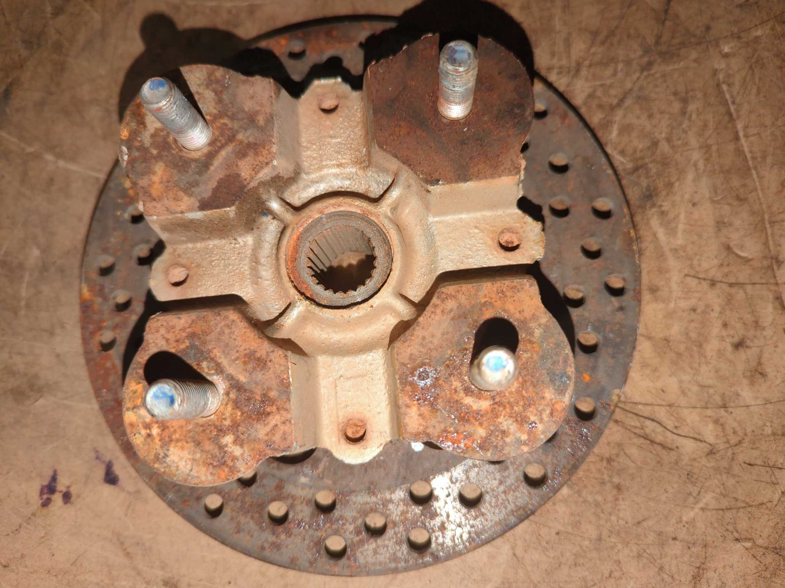 2005 - 2013 Kawasaki BRUTE FORCE 650,750 Front Hub