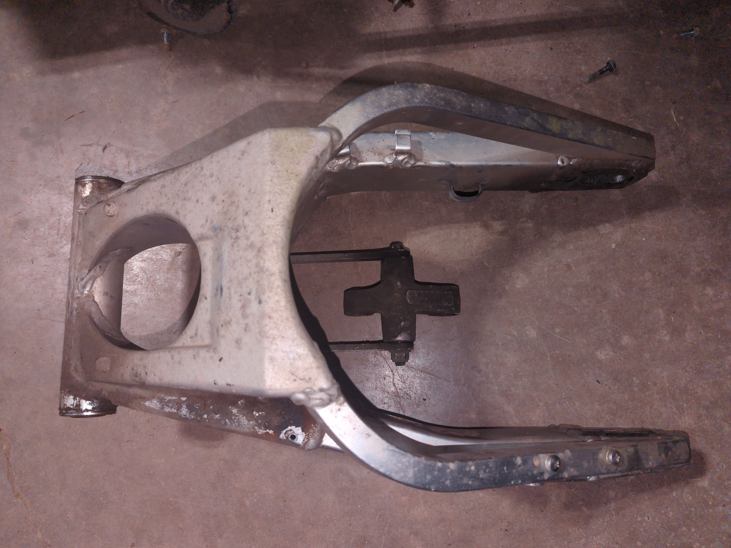 1996 - 1999 GSX-R750X REAR SWING ARM