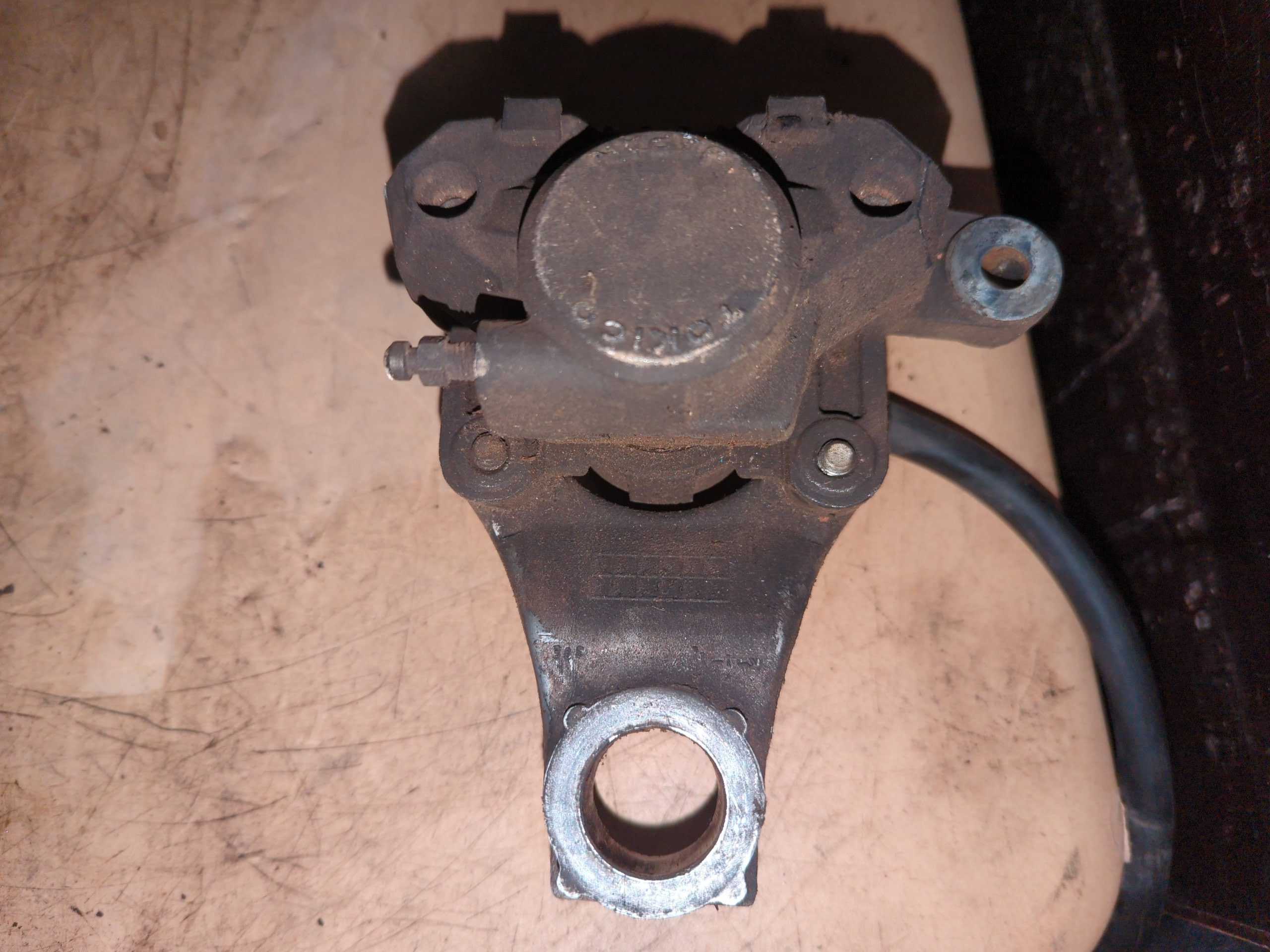 1996 - 2005 Suzuki GSX-R750X,GSF1200,TL1000,GSX1300 CALIPER ASSY, REAR
