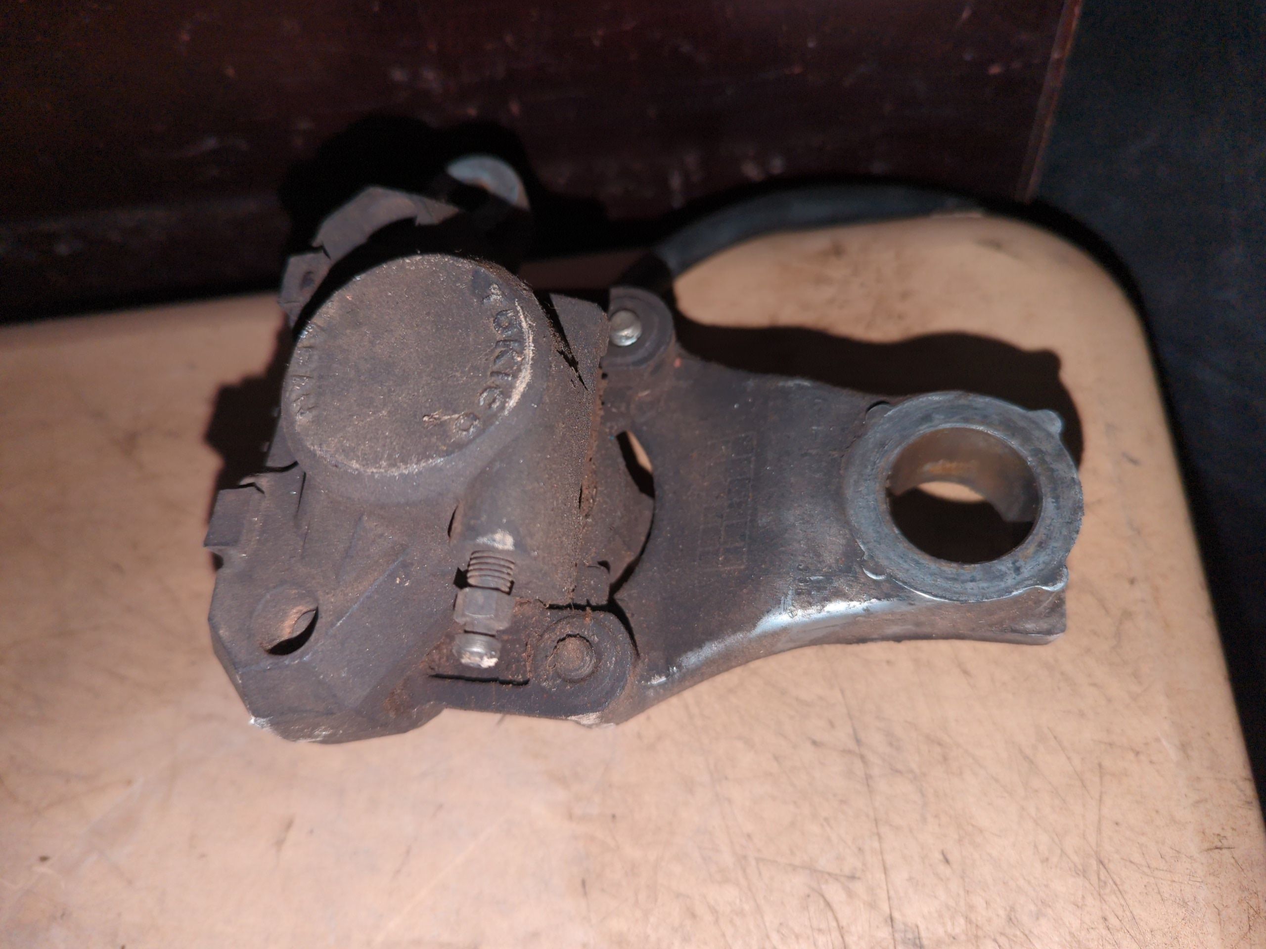 1996 - 2005 Suzuki GSX-R750X,GSF1200,TL1000,GSX1300 CALIPER ASSY, REAR - Image 3