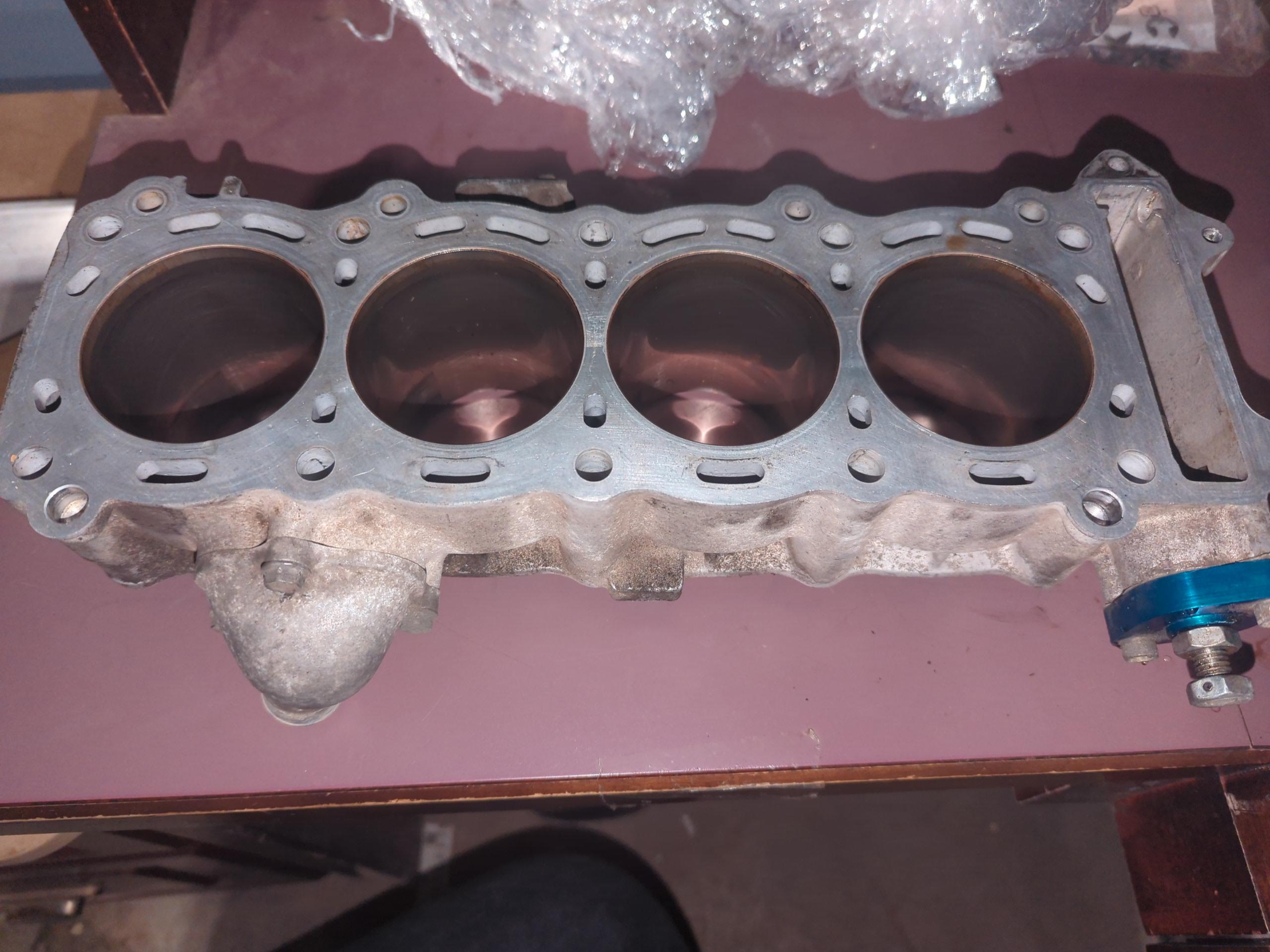1996 - 1999 Suzuki GSX-R750 CYLINDER - Image 7