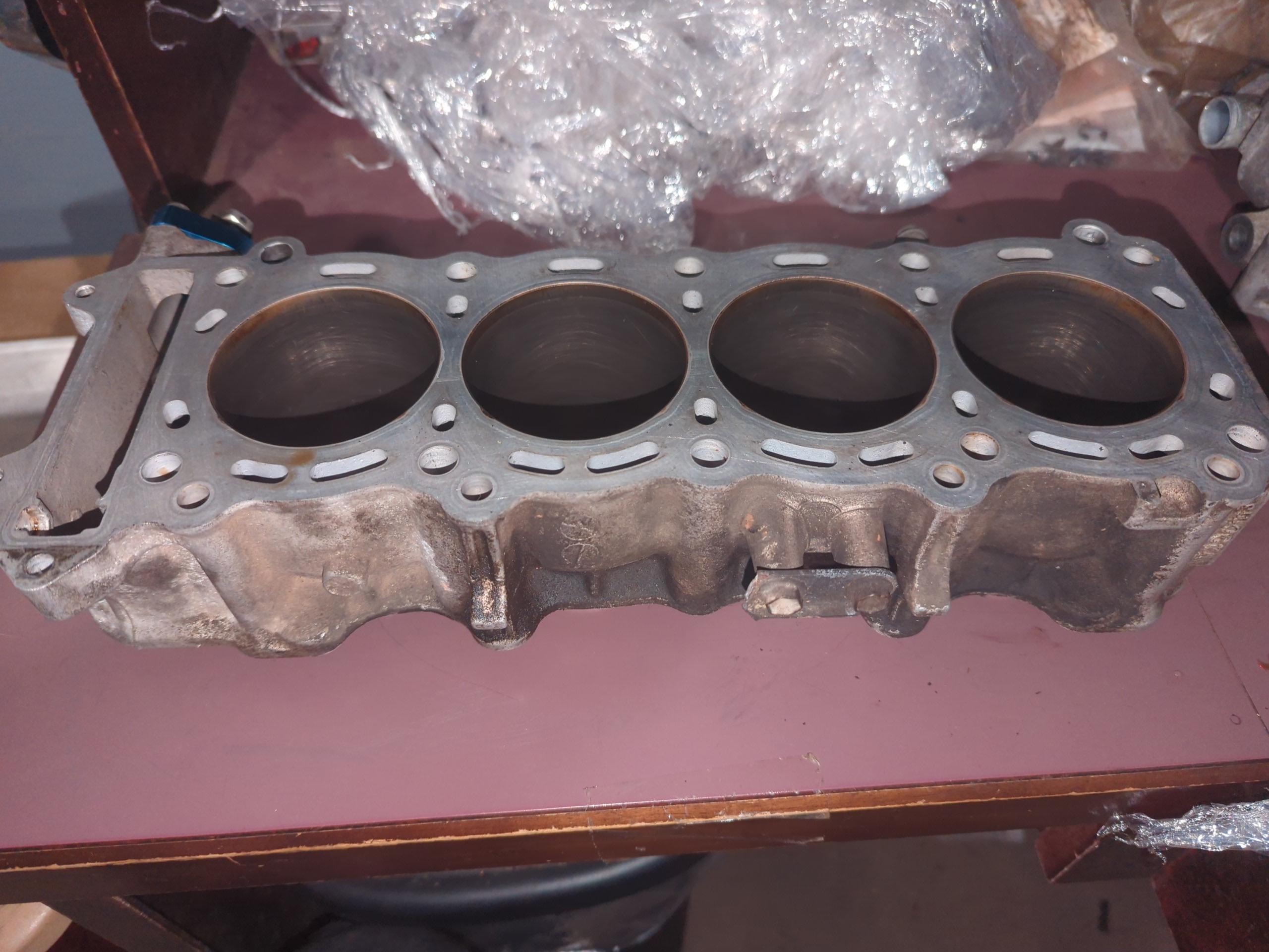 1996 - 1999 Suzuki GSX-R750 CYLINDER - Image 4