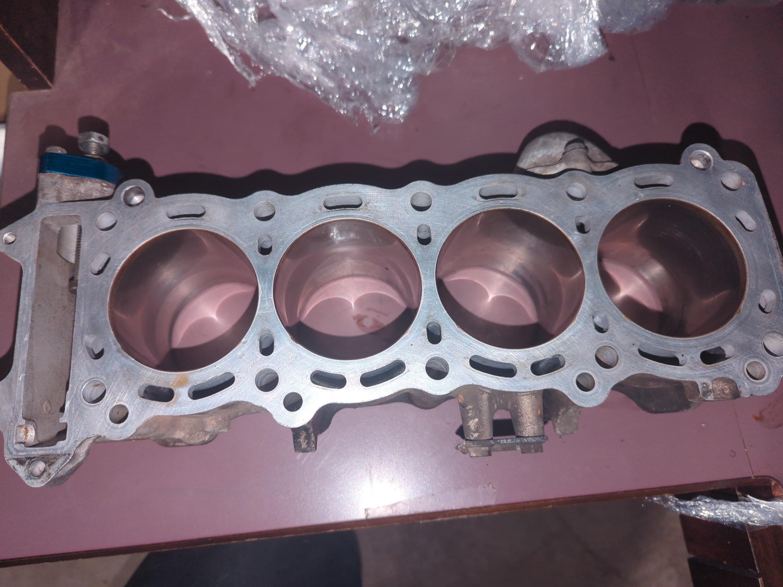 1996 - 1999 Suzuki GSX-R750 CYLINDER