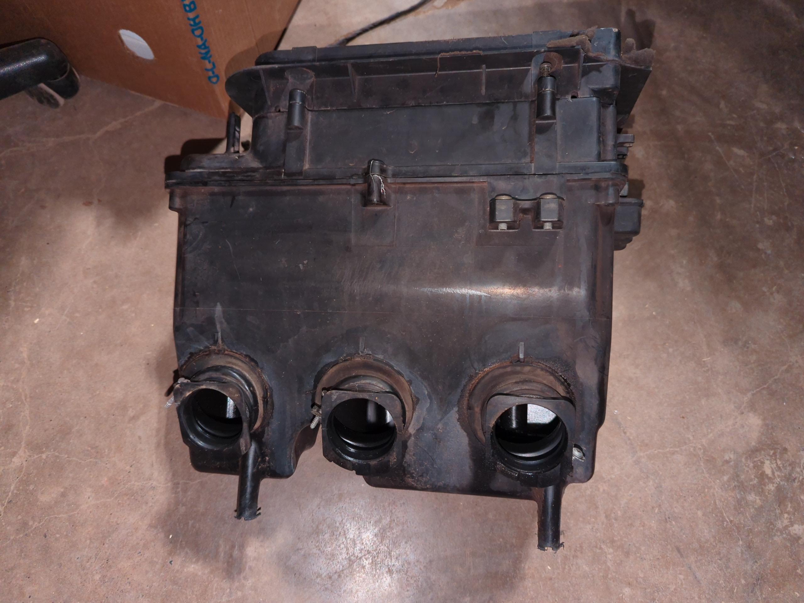 2004 - 2006 Yamaha SX VENOM,VENTURE 600 Silencer, Intake Air Box