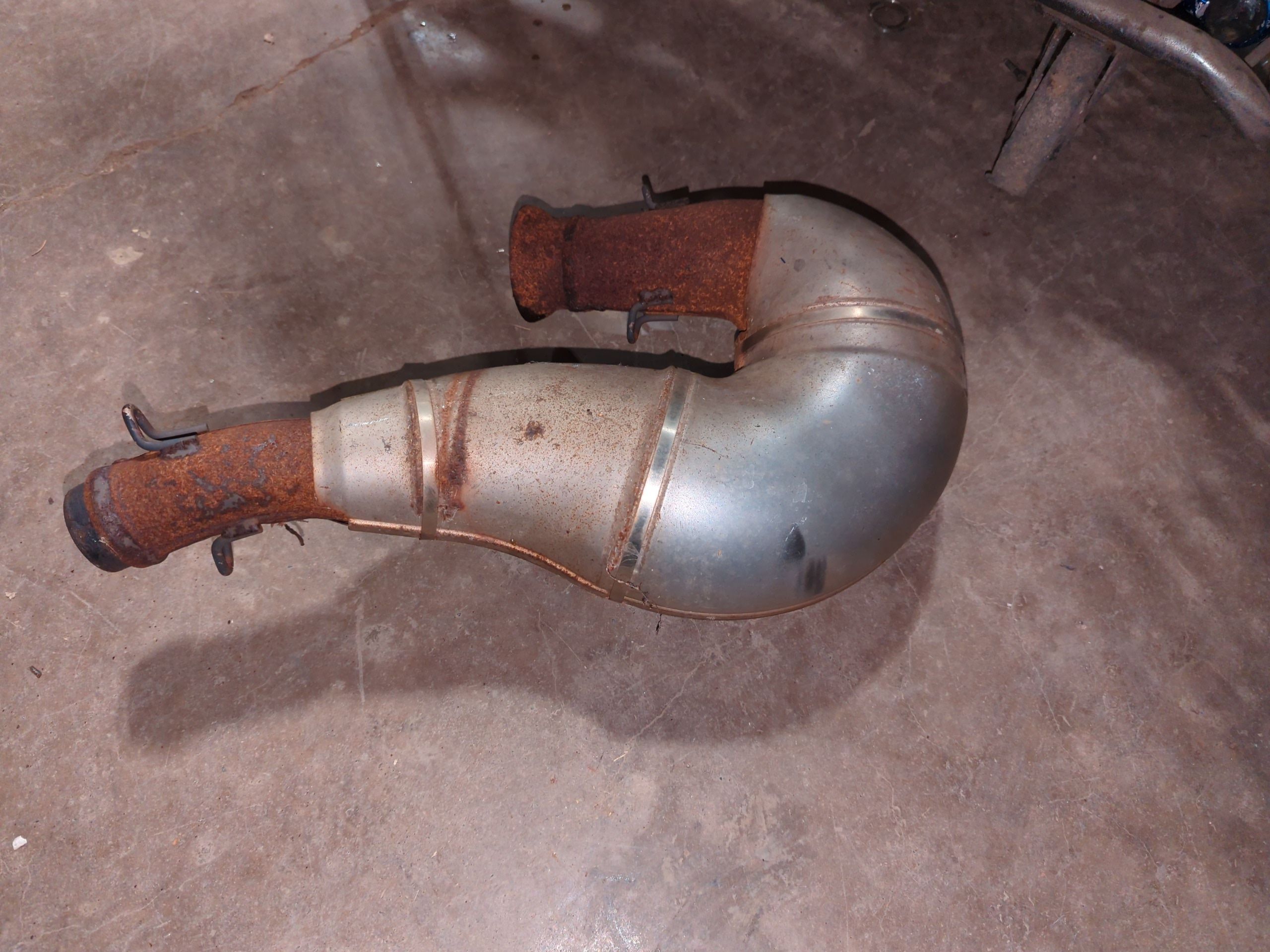 2004 - 2006 Yamaha SX VENOM,VENTURE 600 Exhaust Pipe Assy 2 - Image 3