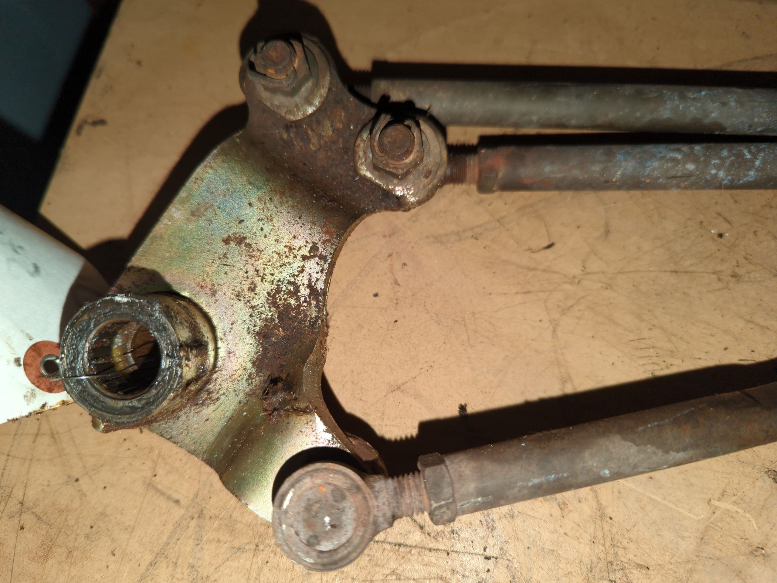 2002 - 2006 Yamaha SXVIPER,SX Viper,SX VENOM,VENTURE 600 Arm, Idler With Tie Rods - Image 3