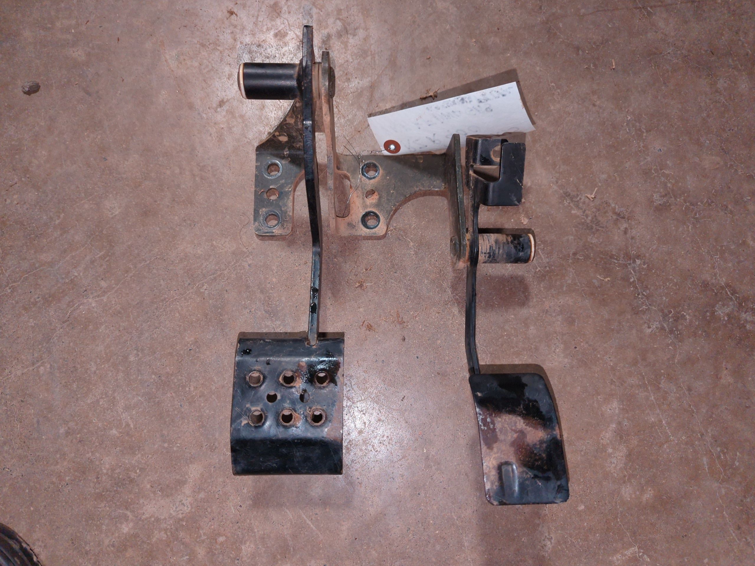 2013 POLARIS RZR XP 900 EFI Brake and Gas Pedal - Image 2
