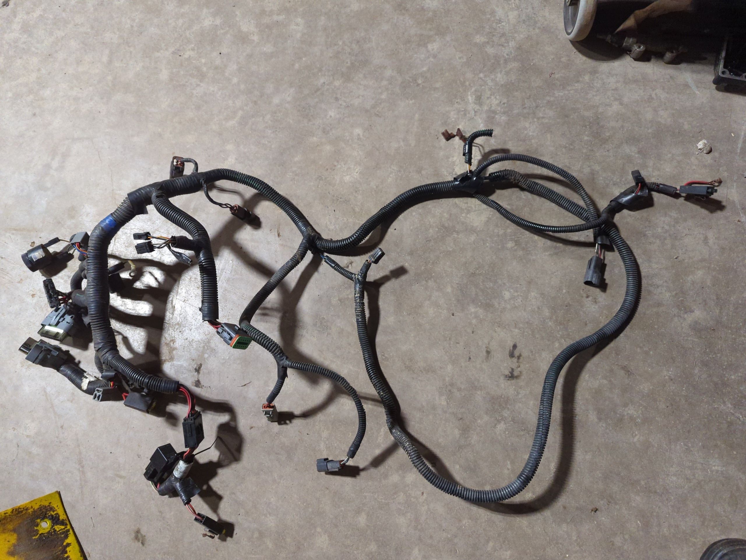 2003 MX Z 600 HO Frame Harness - Image 3