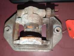 1993 Polaris Indy 440 brake caliper - Image 5