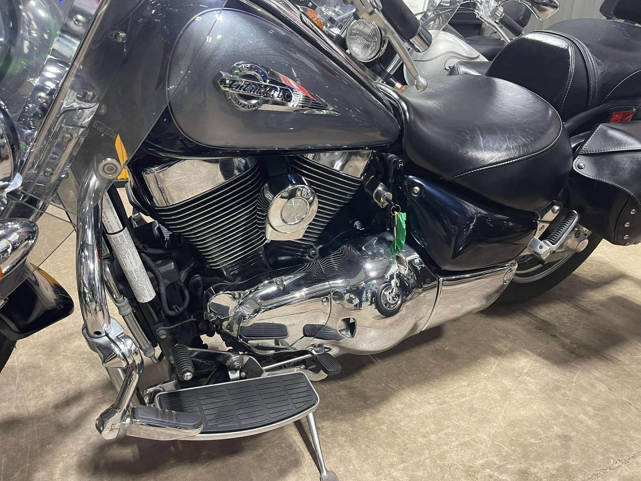 2004 Suzuki Intruder - Image 4