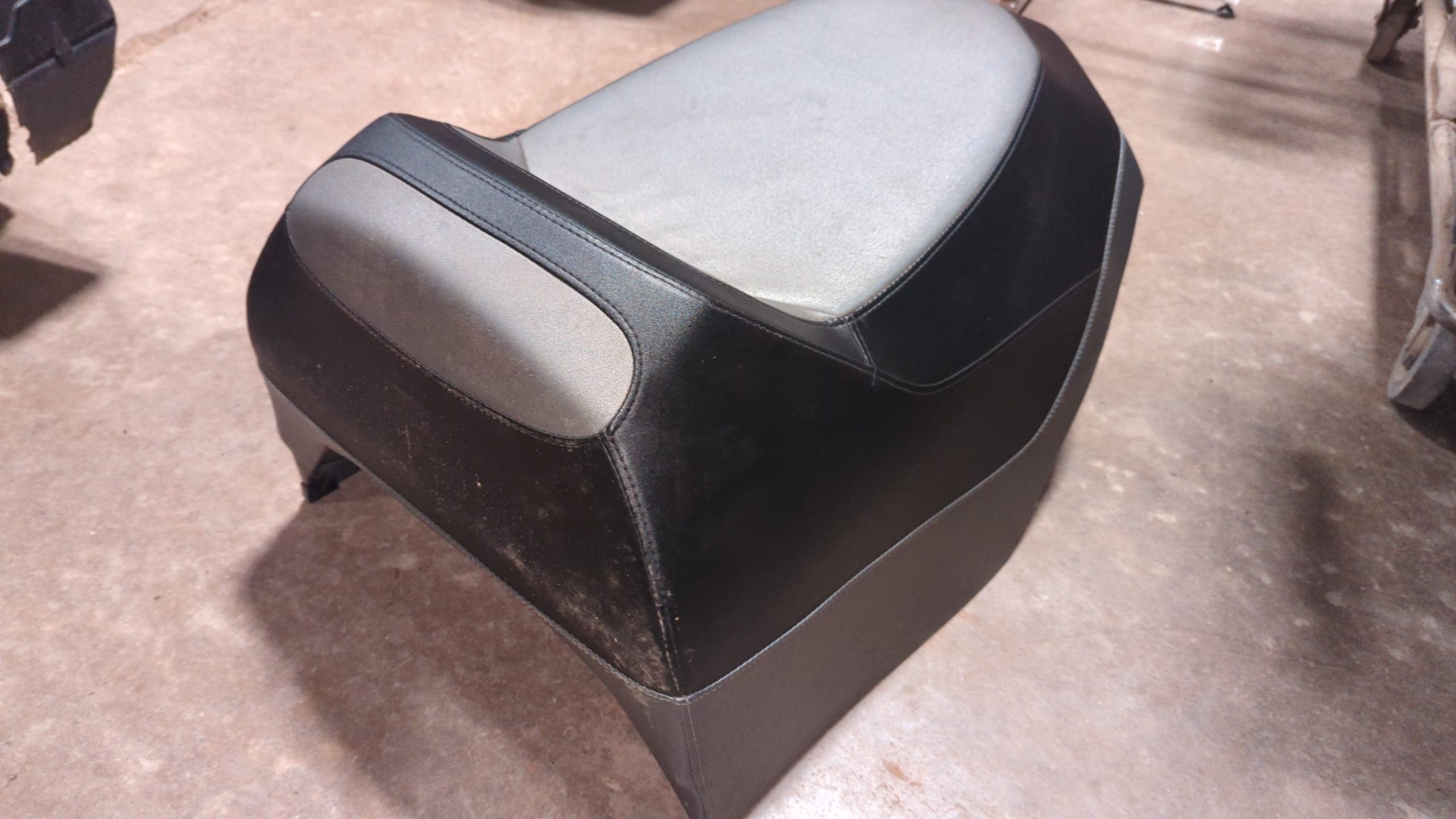 2009 - 2020 Ski Doo EXPEDITION SPORT, GTX LE,Grand-Touring Seat - Image 3