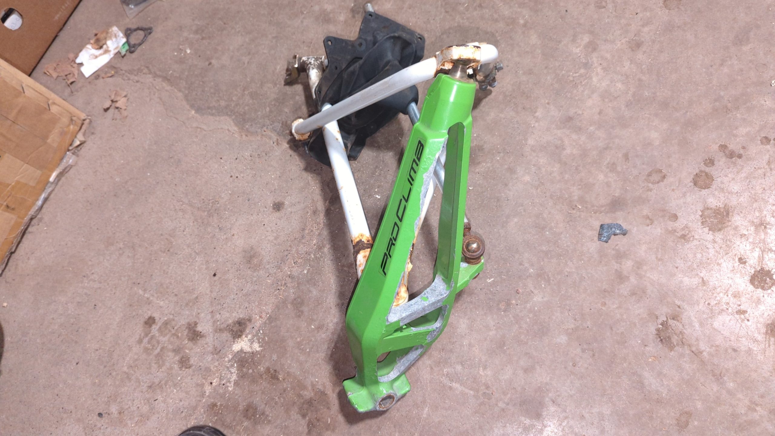 2012 - 2013 Arctic Cat Spindle, Steering Assembly Left Green - Image 3