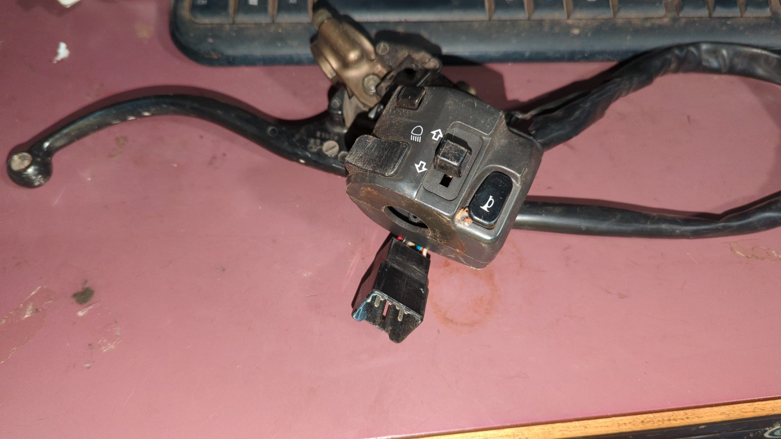 2005 - 2006 Kawasaki Ninja ZX636 HOUSING-ASSY-CONTROL,LEVER-ASSY-GRIP,CLUTCH - Image 3