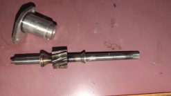 2003 - 2016 Arctic Cat FIRECAT,SABERCAT,M,F,ZR Oil Pump Input Shaft with Gear - Image 2