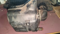 1997 Suzuki Marauder 800 CLEANER ASSY, AIR FRONT - Image 3