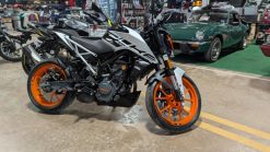 KTM DUKE 200