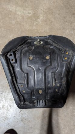 1997-2003 Suzuki Marauder Drivers seat 45100-48E00 - Image 3