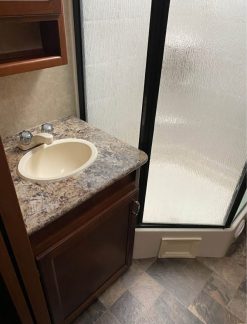 2015 Tracer Touring Edition 3200BHT by Forest River - Image 16