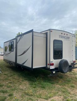 2015 Tracer Touring Edition 3200BHT by Forest River - Image 5