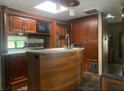 2015 Tracer Touring Edition 3200BHT by Forest River - Image 8