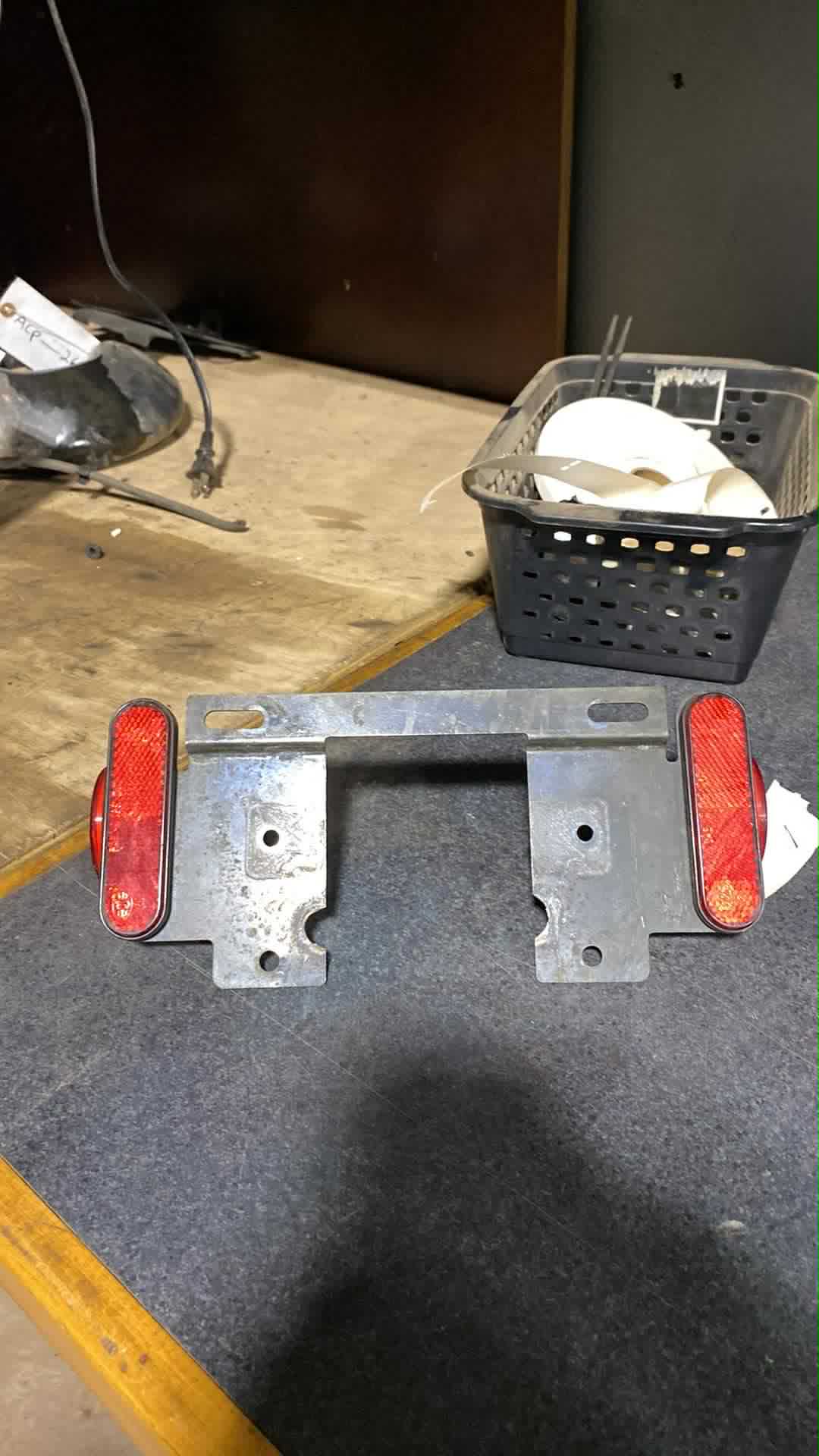 MOTORCYCLE LICENCE PLATE MOUNT