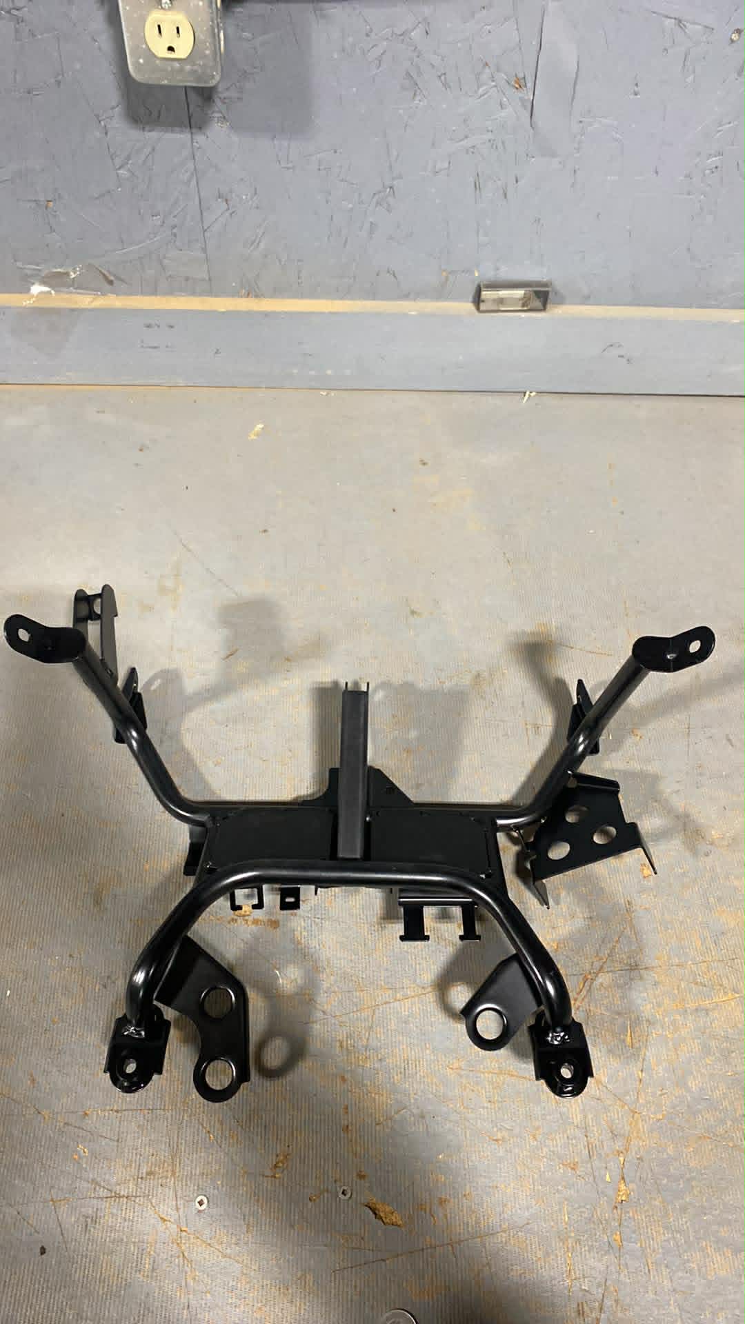 2018 KAWASAKI KLR650 UPPER COWLING BRACKET