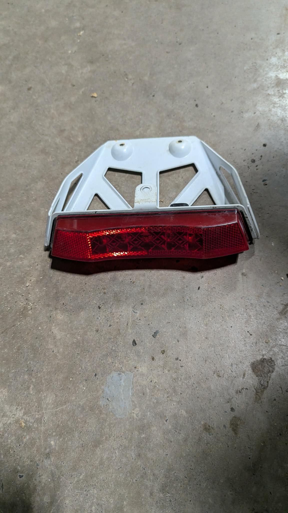 2012-2018 M 8000 HARDCORE 153 Tail Light and Bracket