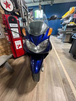 Alternative view of 2005 Yamaha Majesty 400