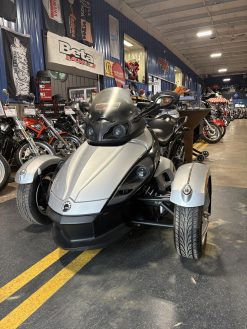 2009 Can Am Spyder - Image 2