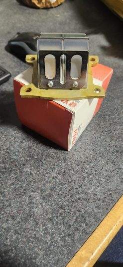 Yamaha 2HF-13610-01 Reed Valve Assembly - Image 2