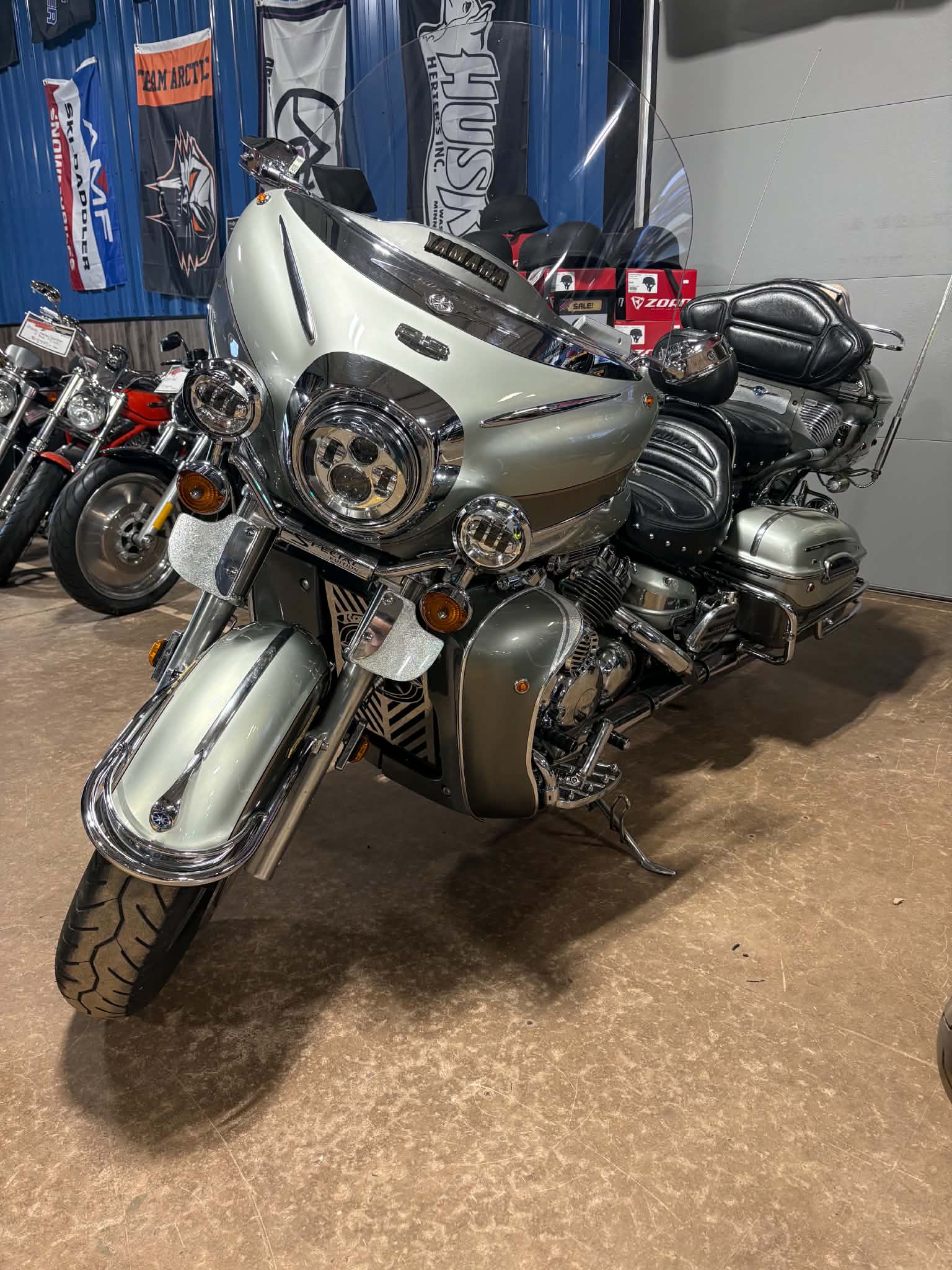 1999 Yamaha Venture Royal Star Touring - 25th Anniversary Edition